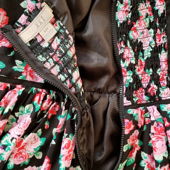 XXI FLOWER DRESS - Picture 5 of 7